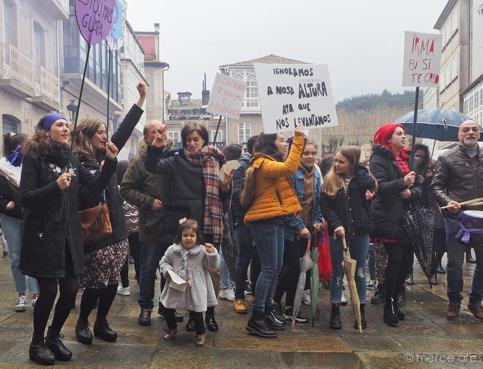 Manifestación feminista en Padrón