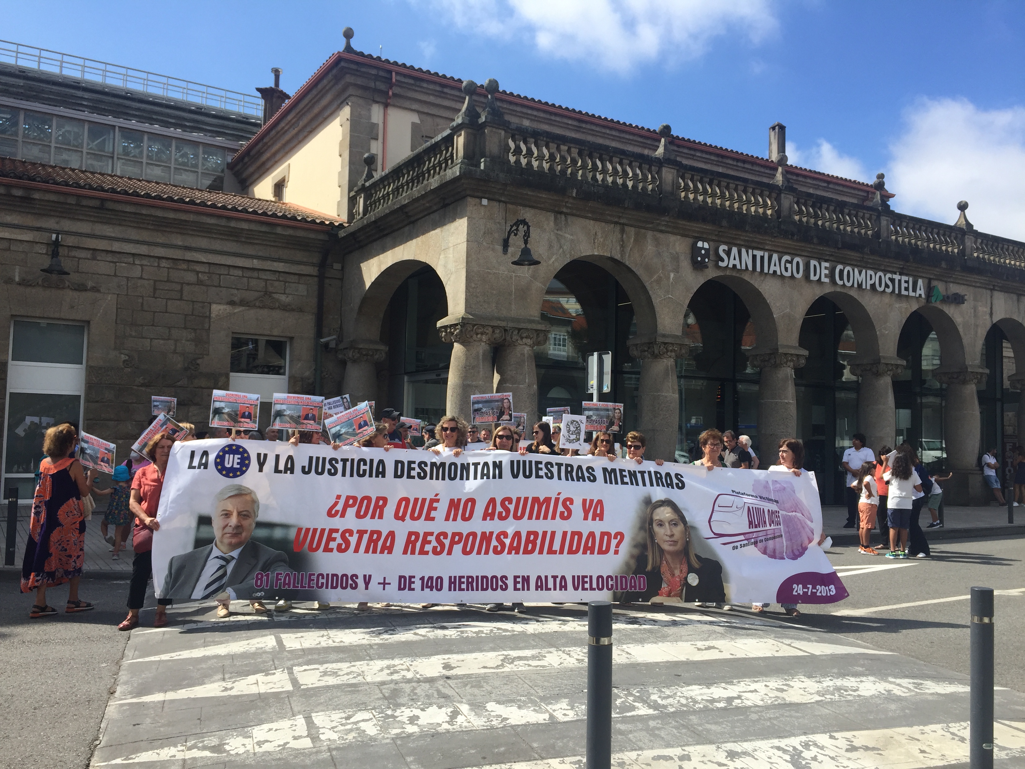 Saída da manifestación das vítimas de Angrois da estación de trens o 24 de xullo de 2022
