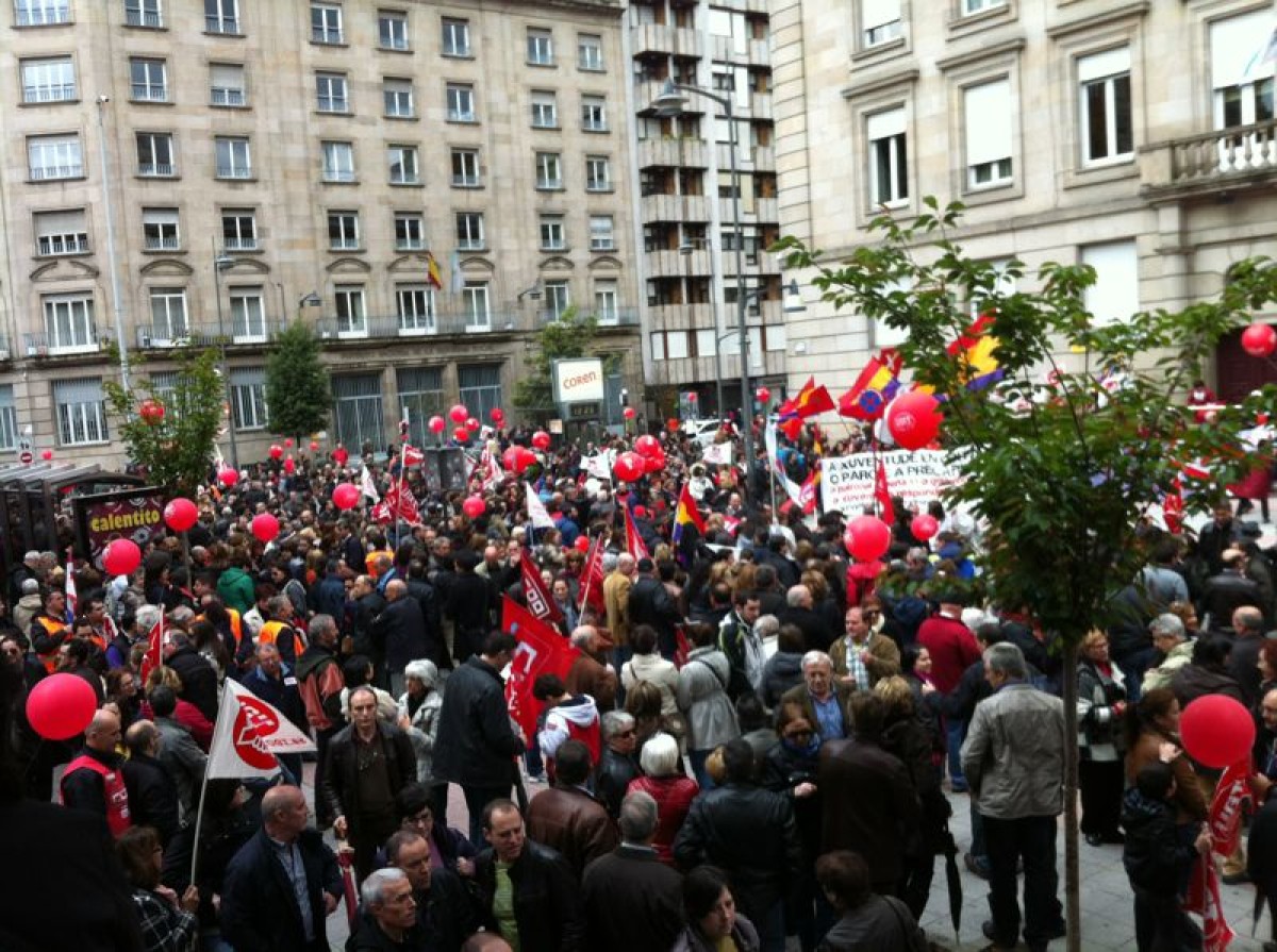 Imaxe da manifestación de CC.OO. e UGT en Ourense